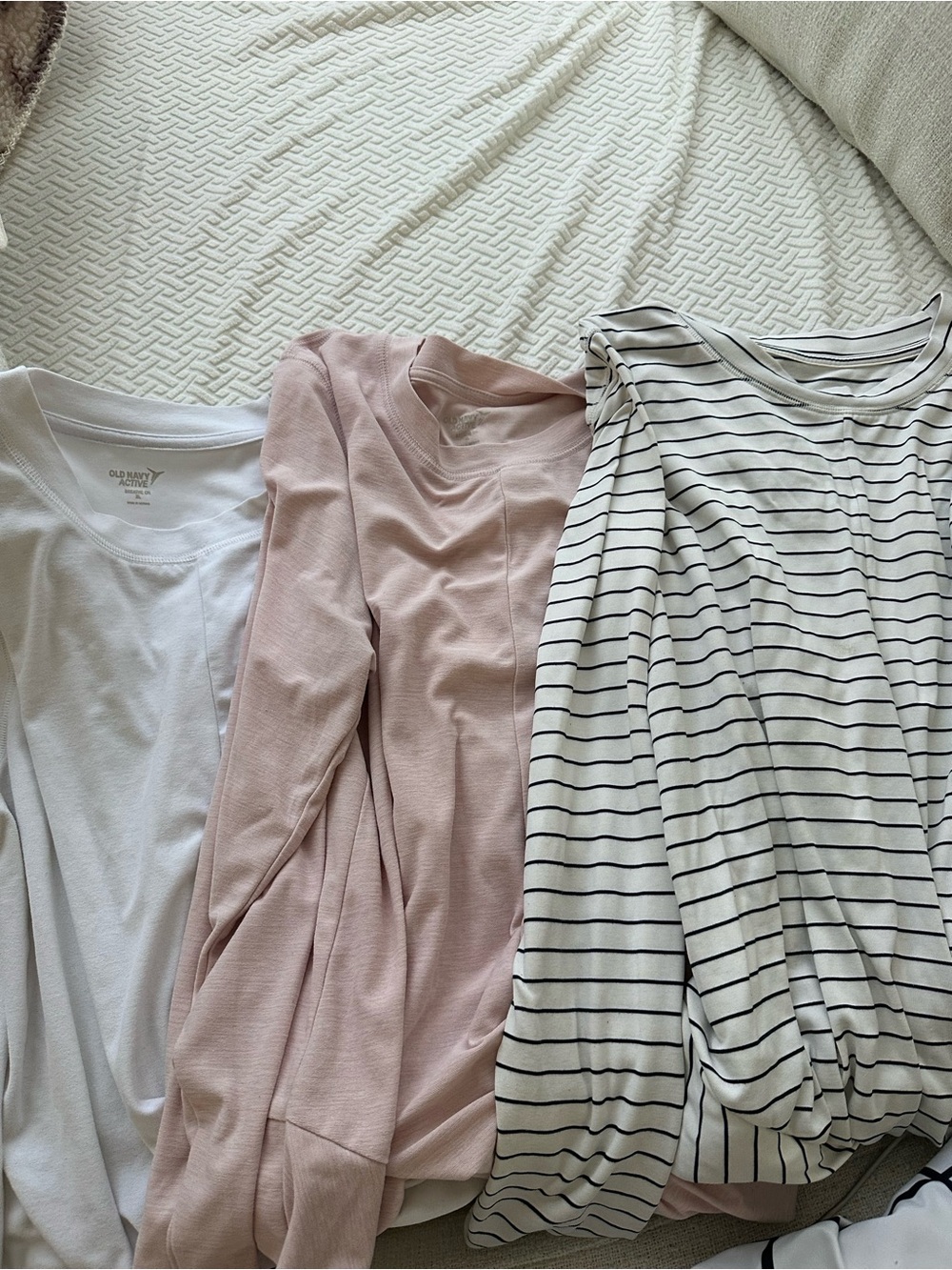 4 shirt Bundle! Old Navy White, Blush Pink, navy & Ivory Striped Women’s Top